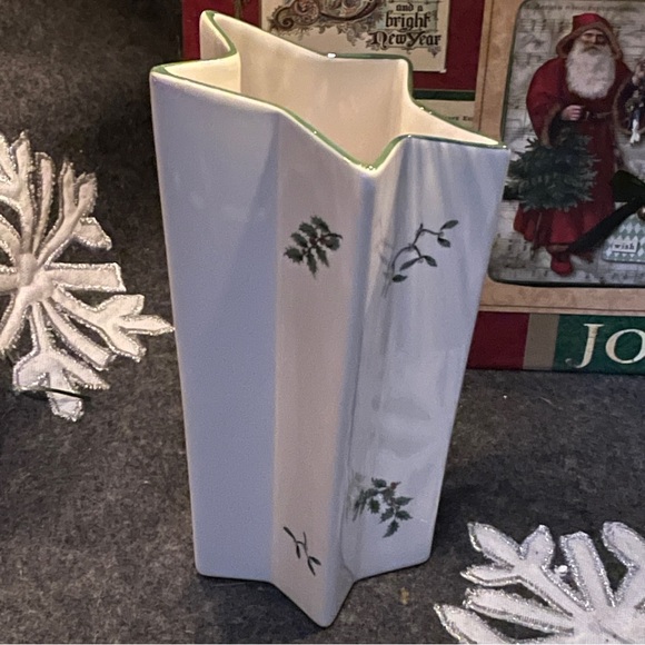 Spode Made in England Star-Shaped Christmas Tree Vase S3324-A1 Back Approx 6.75" - Picture 4 of 16